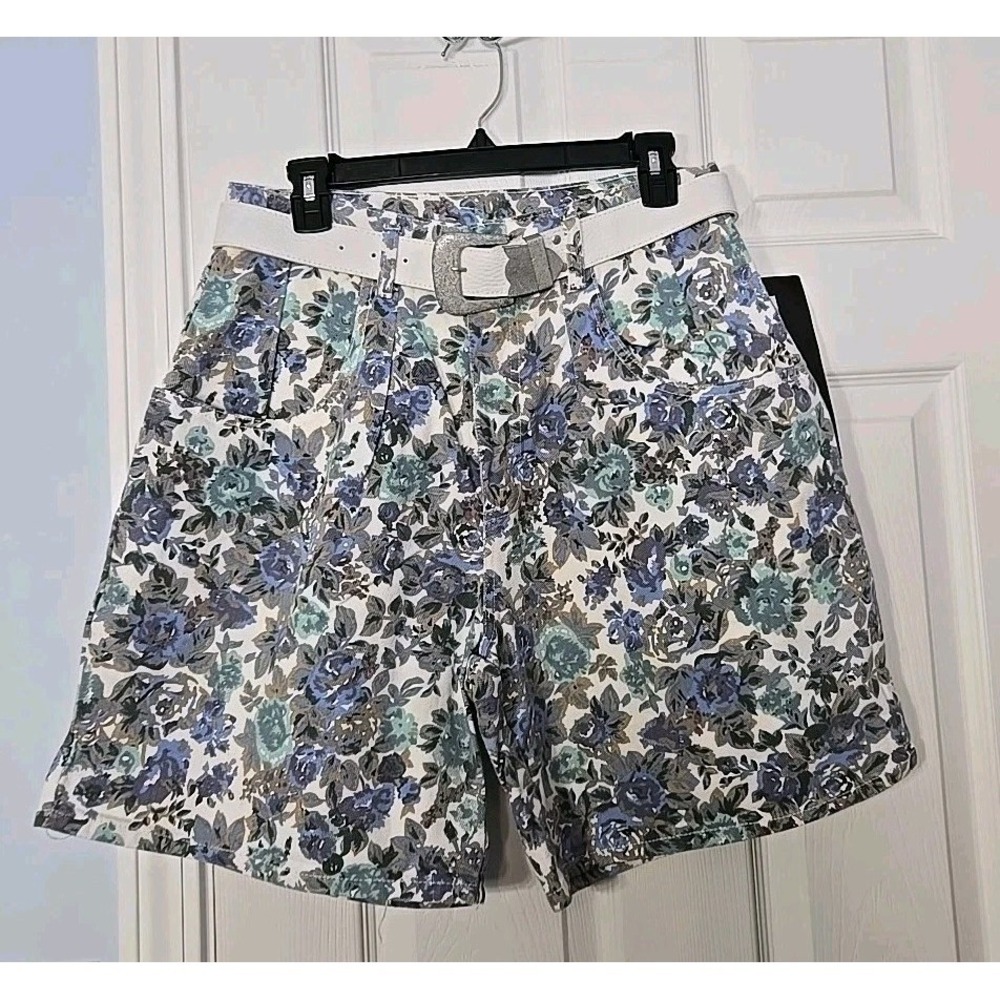 Cafe‎ Womans Junior Bramuda Denim Short New Size 13/14 Floral Print With Belt